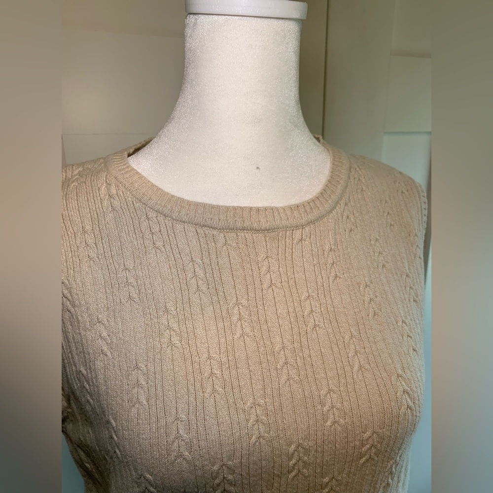Vintage Beige Cableknit Detail Sweater Vest Size Large - Picture 2 of 9